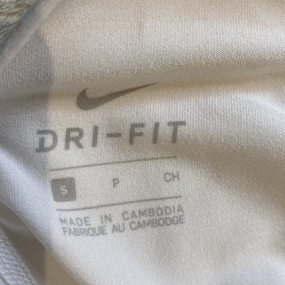 BUNDLE: two Nike Dri-Fit strappy performance tanks Sz S - Picture 7 of 14